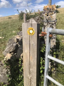 Gate with waymarker